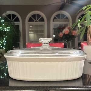 Corningware French White 2.8 liter Oval Baking Dish with Glass Lid